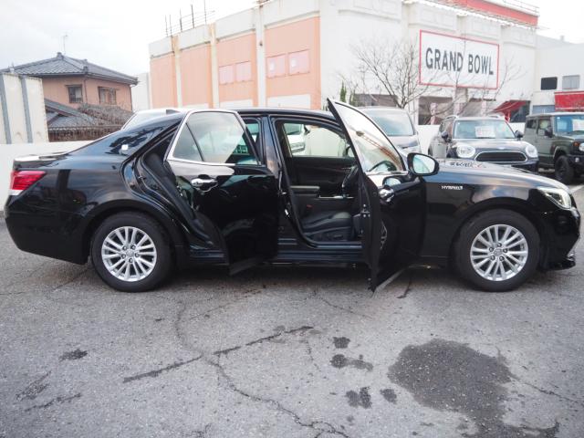 クラウンハイブリッド(新潟県新潟市西区)