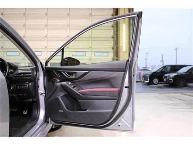 レヴォーグ（新潟県新潟市東区）