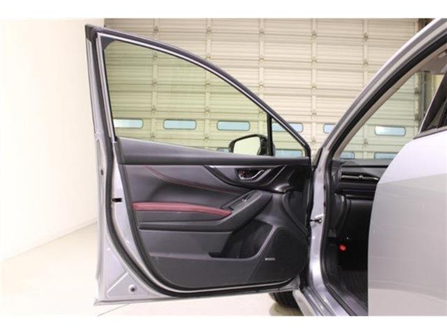 レヴォーグ（新潟県新潟市東区）