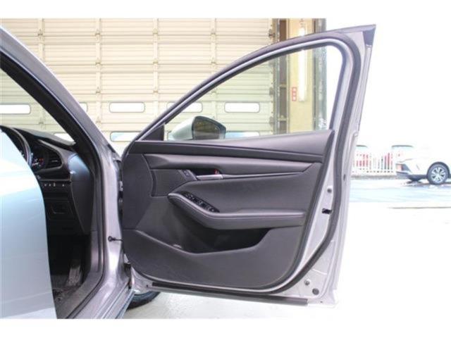 MAZDA3ファストバック(新潟県新潟市東区)