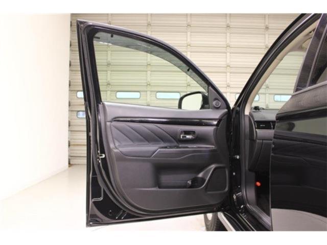 アウトランダーPHEV(新潟県新潟市東区)