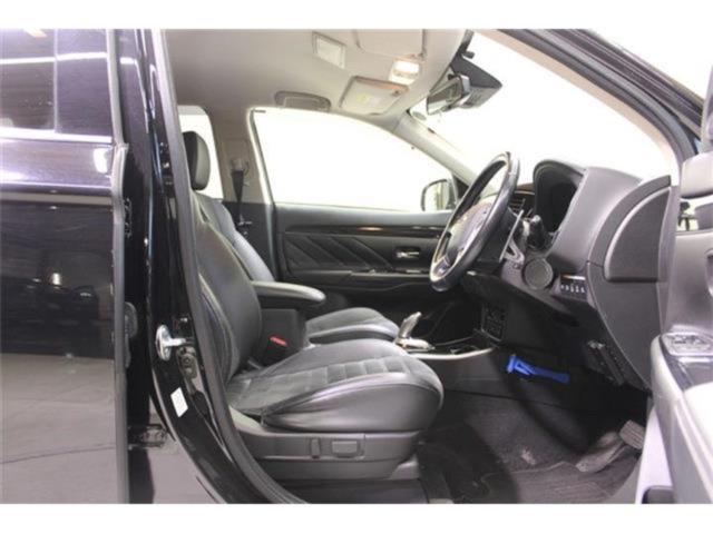 アウトランダーPHEV(新潟県新潟市東区)