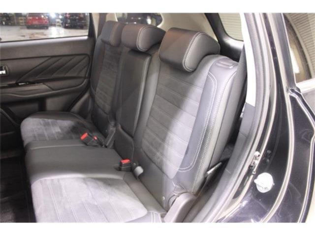 アウトランダーPHEV(新潟県新潟市東区)