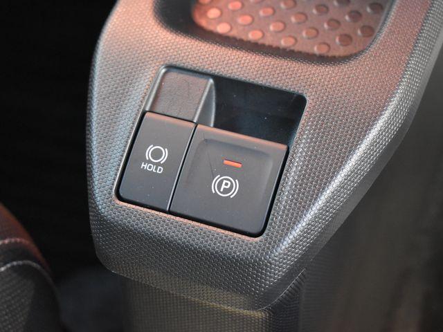 電動パーキング　ブレーキホールド