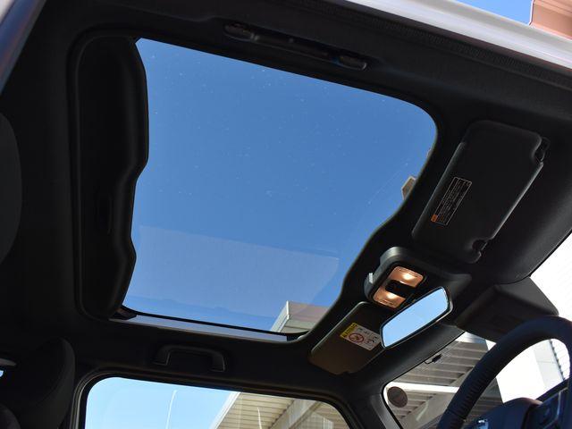 スカイフィールトップ：タフト独自の開放感があるガラスルーフなので、いつでも快適なドライブができます☆