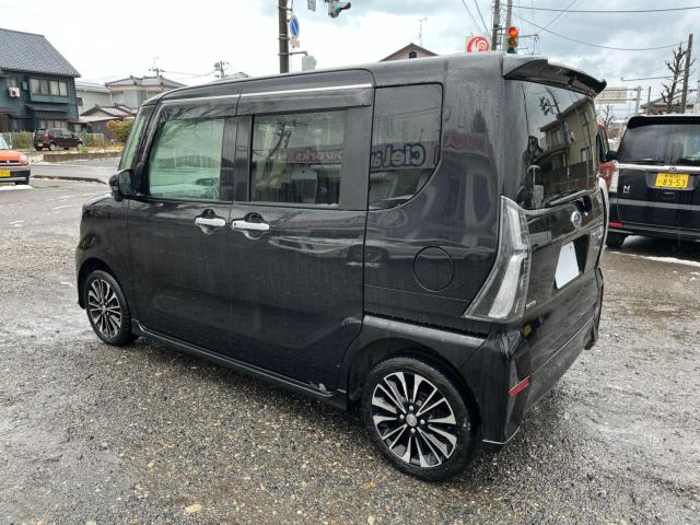 板金塗装も格安で承ります。外装が気になる方は別途見積りいたします。詳しくは来店時ご確認ください☆カスタム・追加メンテ・タイヤ組換・自動車保険などもお気軽にご相談ください。