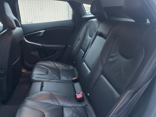 ボルボワゴン V40(新潟県新潟市東区)