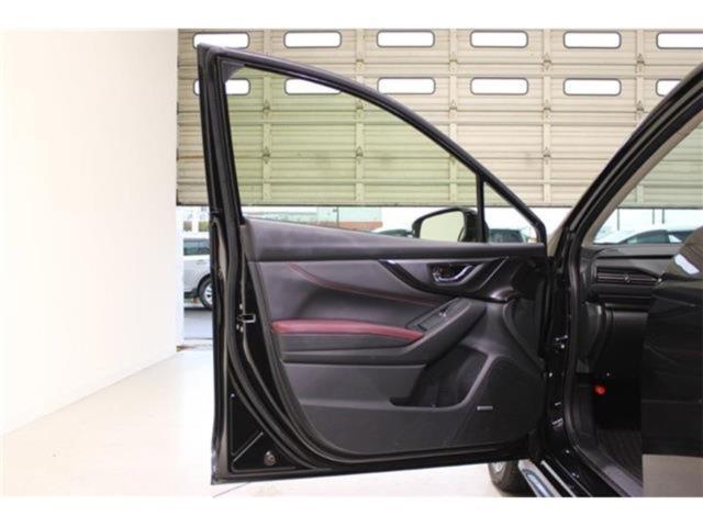 レヴォーグ（新潟県新潟市東区）