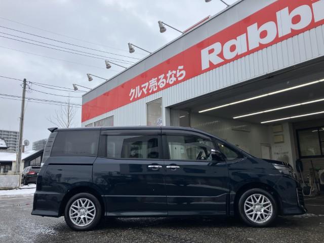 ヴォクシー（新潟県燕市）