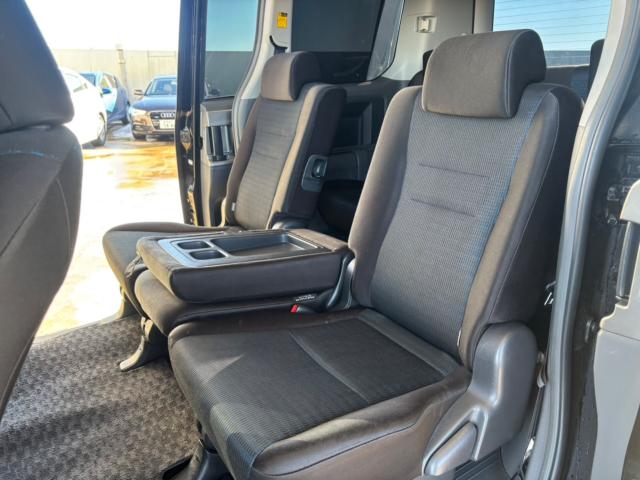 ヴォクシー（新潟県新潟市北区）