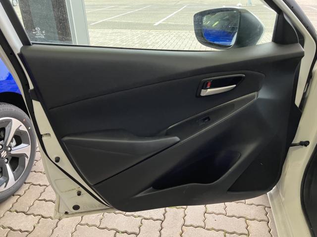 デミオ（新潟県新潟市西蒲区）