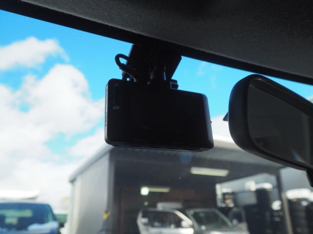 有事の際にも安心なドライブレコーダーもバッチリ搭載！