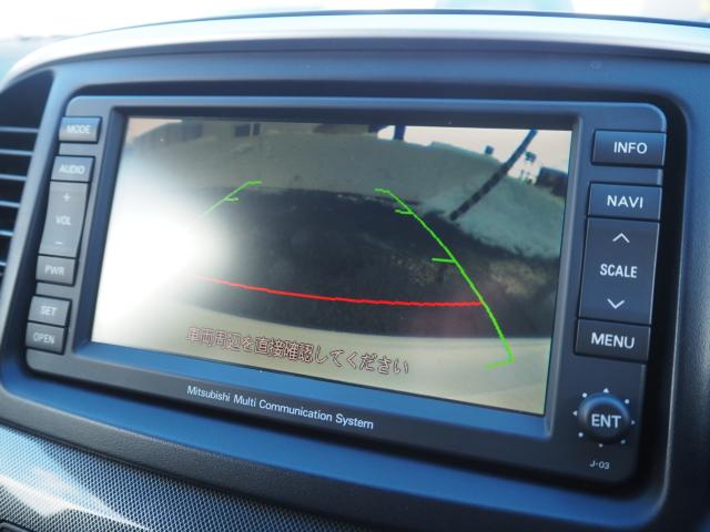 純正HDDナビ搭載！CD、ミュージックサーバーの使用も可能です！バックモニター付きで駐車も楽々♪