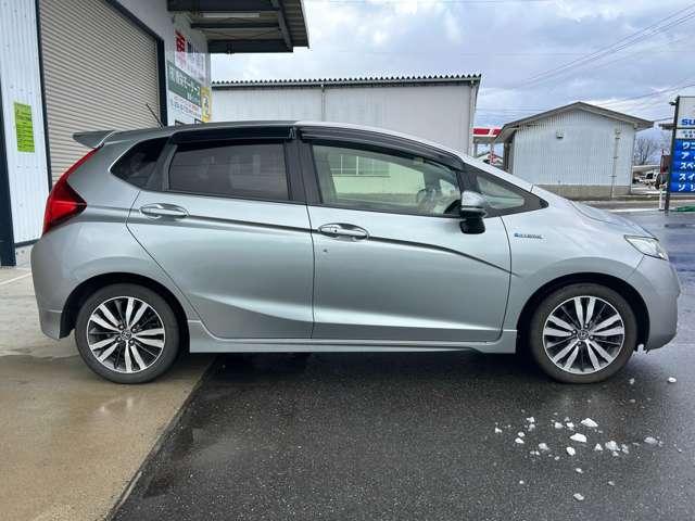 フィットハイブリッド(新潟県北蒲原郡聖籠町)