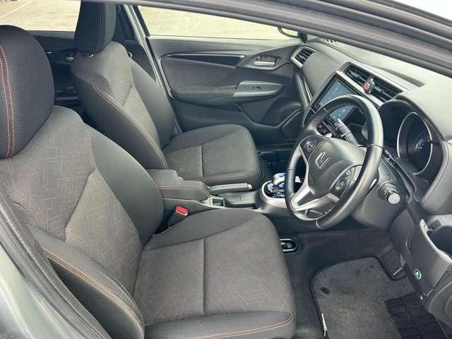 フィットハイブリッド(新潟県北蒲原郡聖籠町)