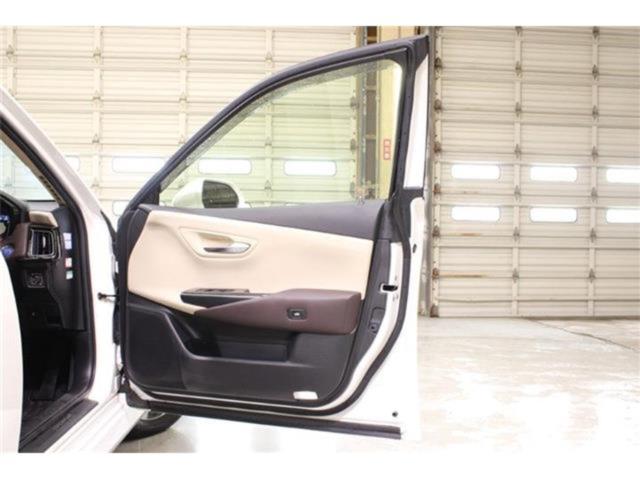 クラウンハイブリッド（新潟県新潟市東区）