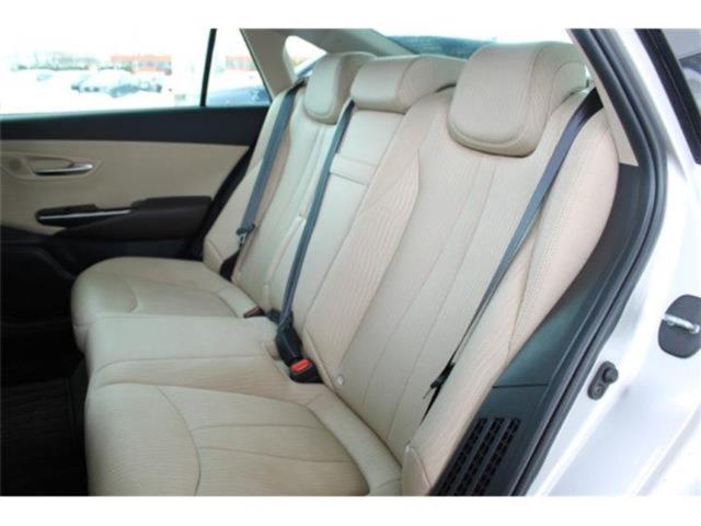 クラウンハイブリッド（新潟県新潟市東区）