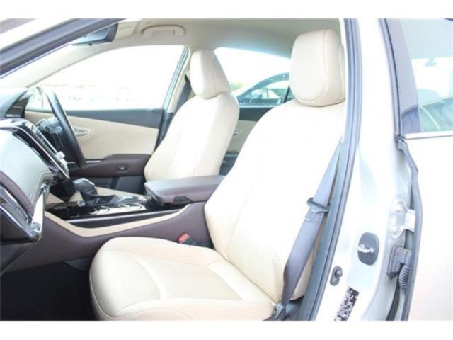 クラウンハイブリッド（新潟県新潟市東区）