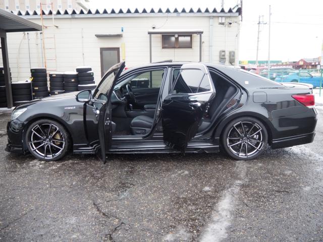 クラウンハイブリッド（新潟県新潟市西区）