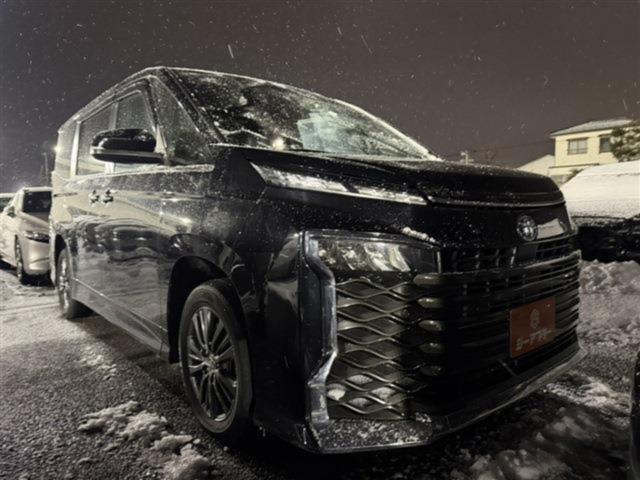 ヴォクシーハイブリッド（新潟県新潟市東区）