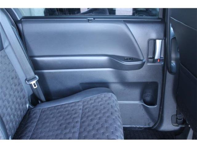 ヴォクシーハイブリッド（新潟県新潟市東区）