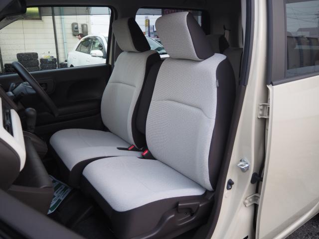 シートにダメージや劣化は少なく、良好なコンディションが保たれております♪