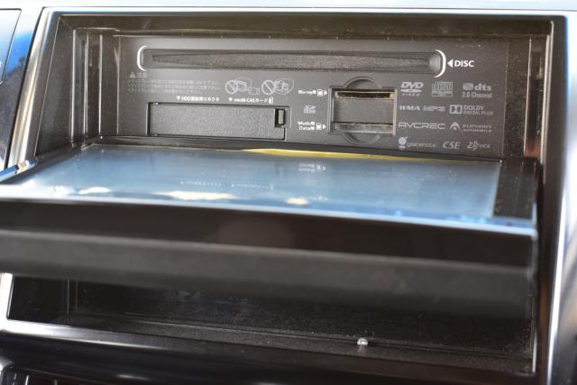 純正8インチHDDナビゲーションシステム フルセグTV/CD/DVD/ブルーレイ/Bluetooth/音楽録音/ガイドライン付バックカメラ