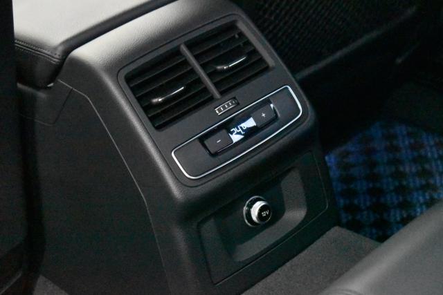 アウディ Ａ４オールロードクアトロ（新潟県新潟市西区）