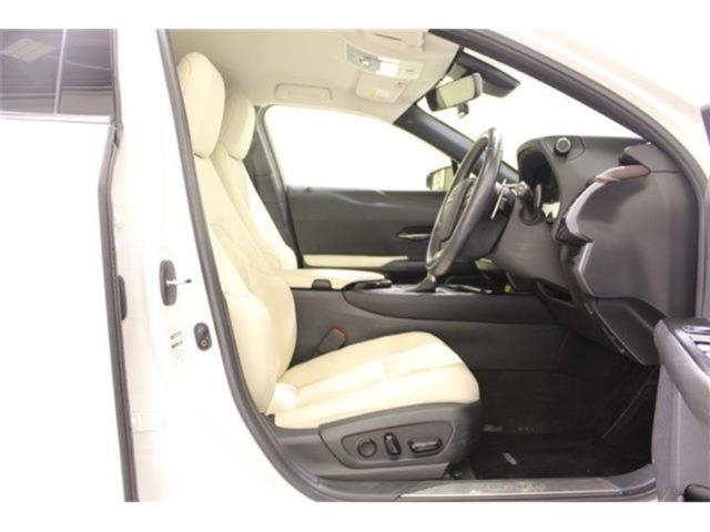 レクサスUX(新潟県新潟市東区)