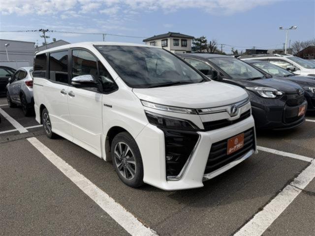 ヴォクシーハイブリッド（新潟県新潟市東区）