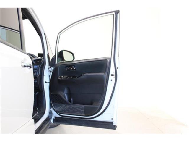 ヴォクシーハイブリッド（新潟県新潟市東区）画像30