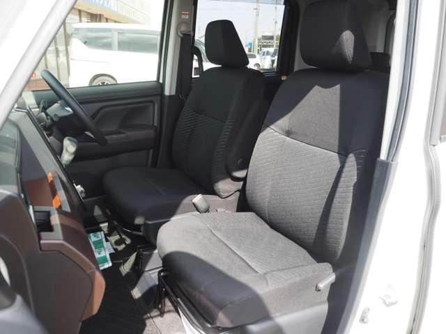 シートにダメージや劣化は少なく、良好なコンディションが保たれております♪