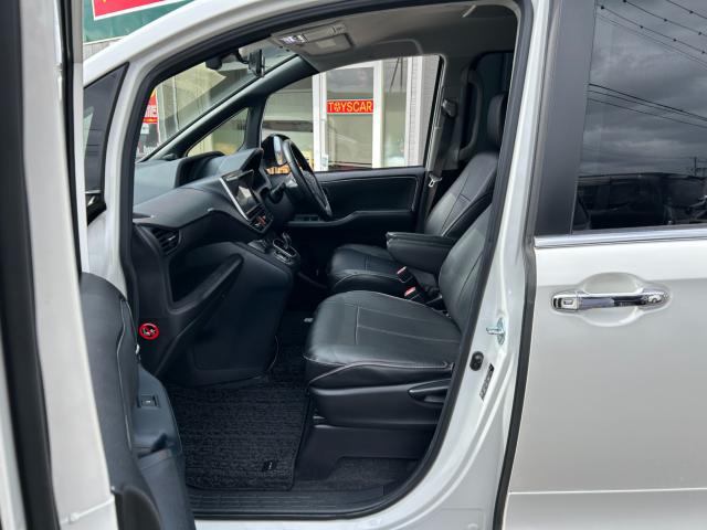 ヴォクシーハイブリッド(新潟県新潟市南区)