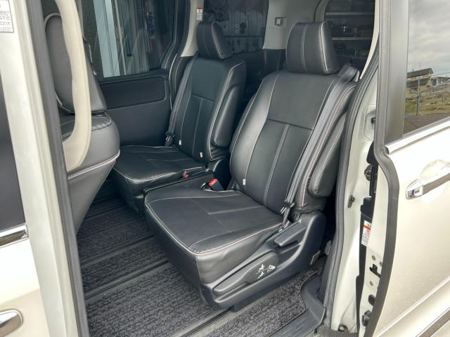 ヴォクシーハイブリッド(新潟県新潟市南区)