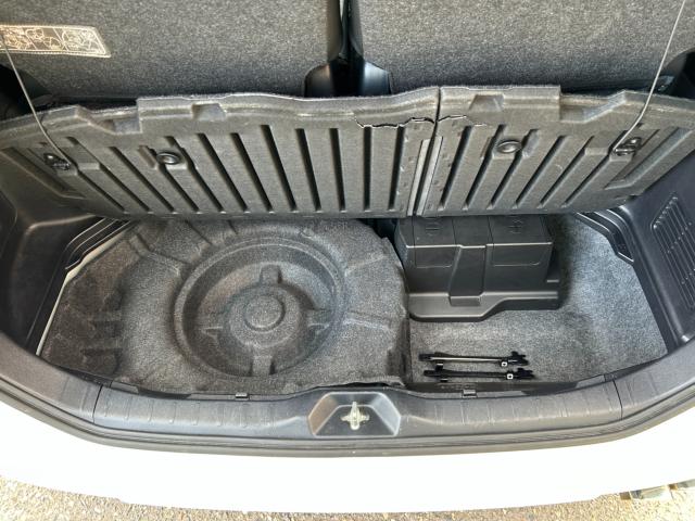 ヴォクシーハイブリッド(新潟県新潟市南区)