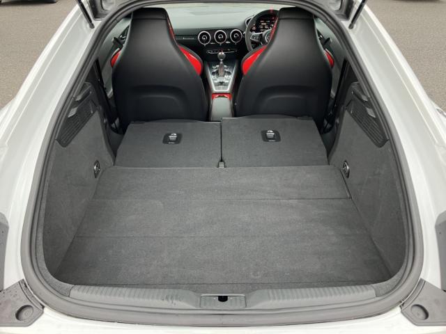 アウディ TTクーペ（新潟県新潟市西区）