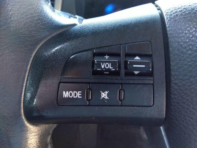 ハンドルから手を離さずに操作ができ安全で便利なステアリングスイッチ♪