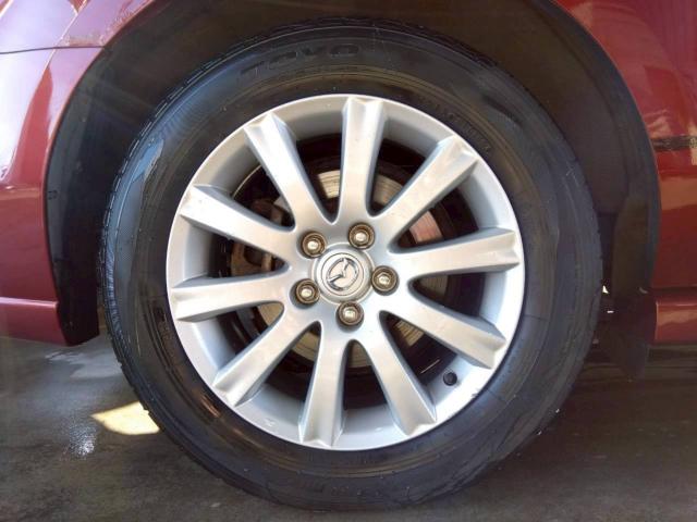 ２１５／６０Ｒ１７♪ノーマルタイヤ純正アルミホイール装着車♪各種アルミホイールや、スタッドレスタイヤも取扱いしております。是非ご相談ください♪