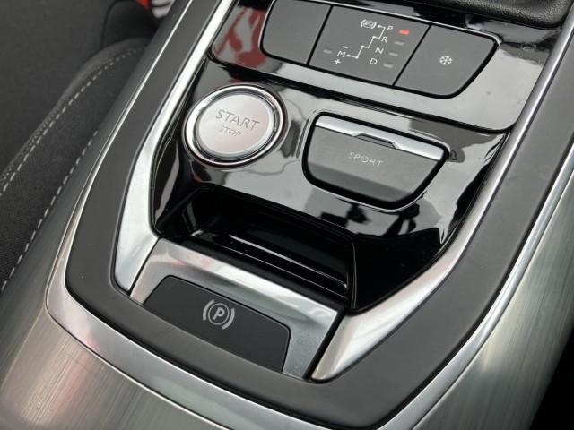 プジョー ３０８（新潟県燕市）