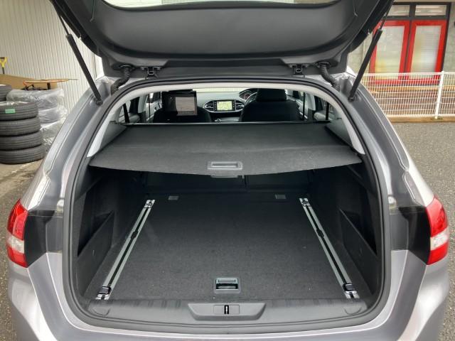 プジョー ３０８（新潟県燕市）