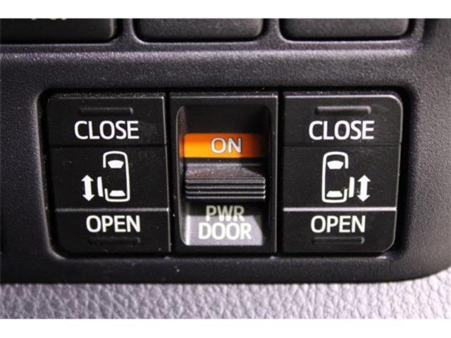 ヴォクシー（新潟県新潟市東区）画像6