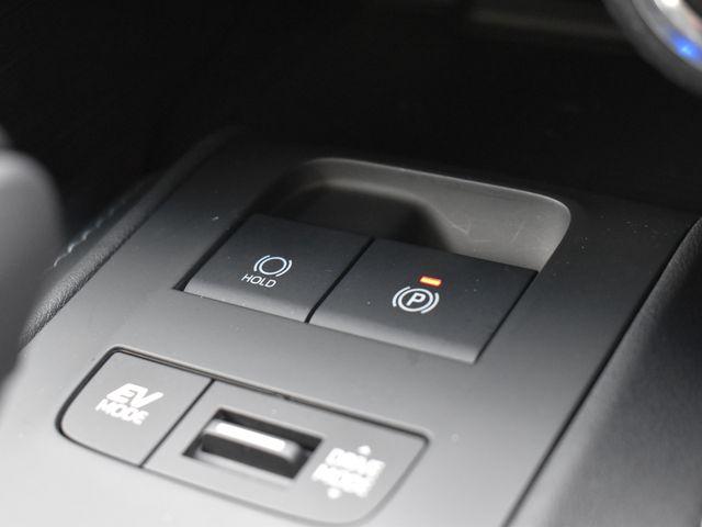 電動パーキング　ブレーキホールド