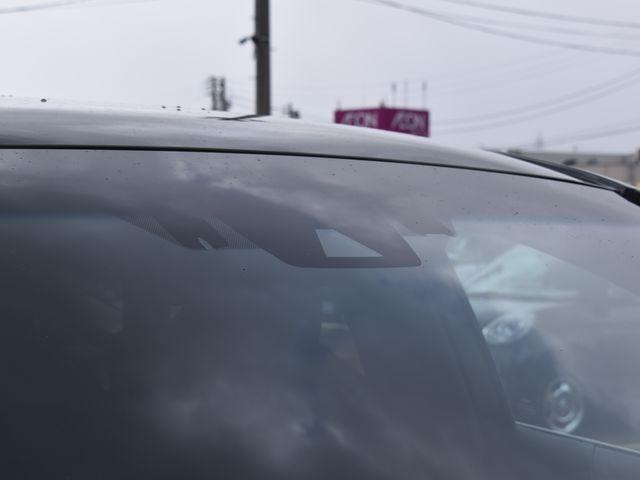 トヨタセーフティセンス：衝突被害の軽減や車線キープなど、安全運転をサポートします