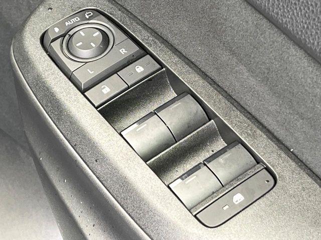 ヤリスクロス(新潟県新潟市東区)