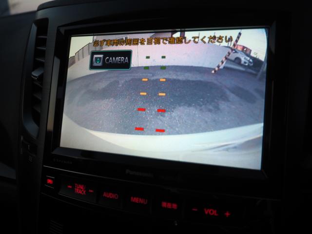 純正HDDナビ搭載！CD、DVD、ミュージックサーバー、BT接続、地デジの視聴も可能です！バックモニター付きで駐車も楽々♪