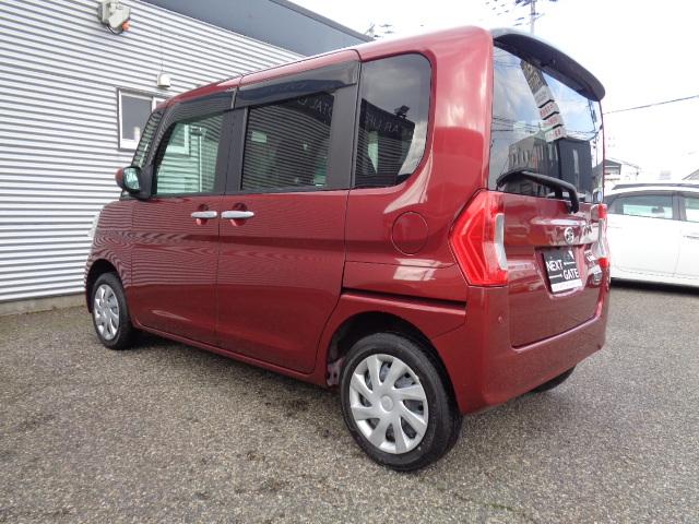 気持ちよく、皆様に乗っていただくため、当社の車輌は展示する前に、徹底的に清掃・磨きを行ないます。他店と比べてみてください。