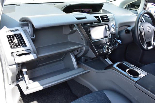 プリウスα（新潟県新潟市西区）