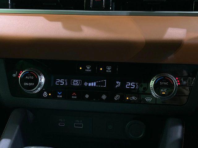 アウトランダーPHEV(新潟県長岡市)