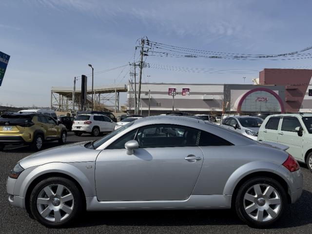 アウディ TTクーペ(新潟県新潟市西区)