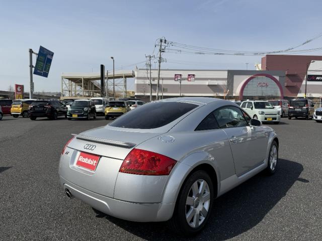 アウディ TTクーペ(新潟県新潟市西区)